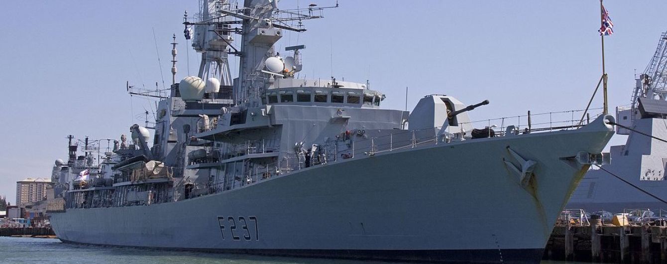 Британский фрегат вышел на перехват российских военных кораблей в Ла-Манше