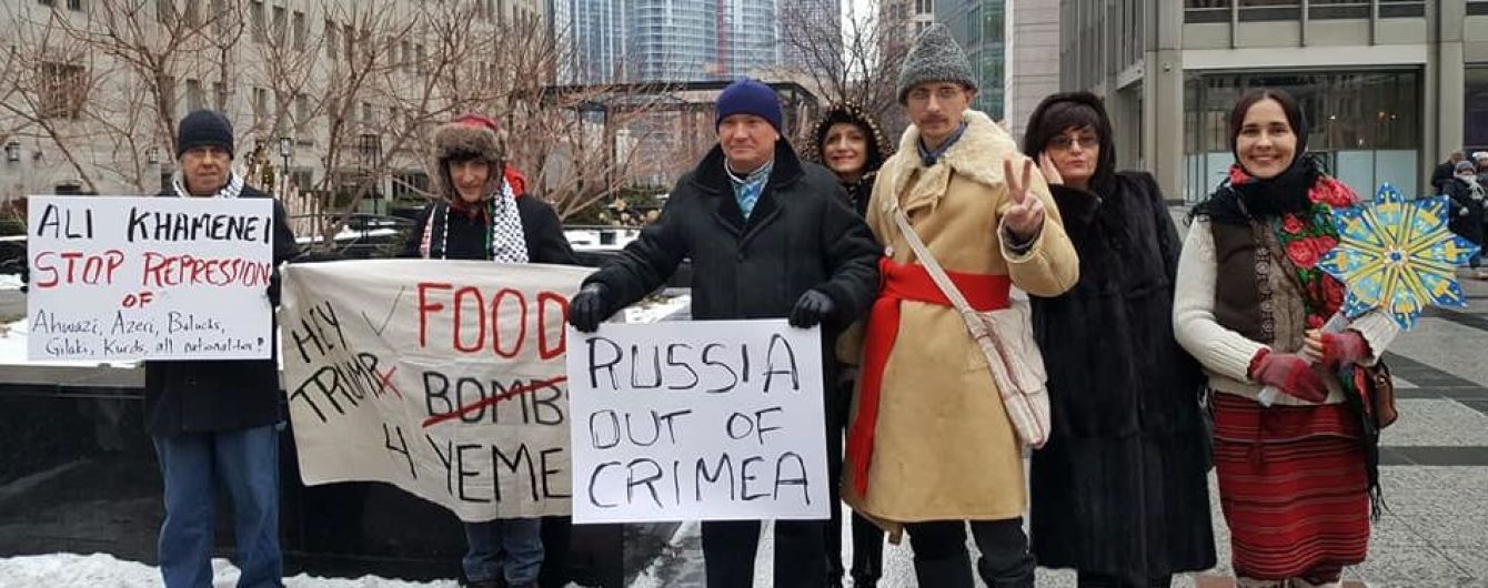 Russia out of Crimea. В Москве и Чикаго провели акцию в поддержку оккупированного Крыма