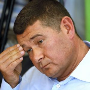 Онищенко посреди ночи сняли с выборов - решение Верховного Суда