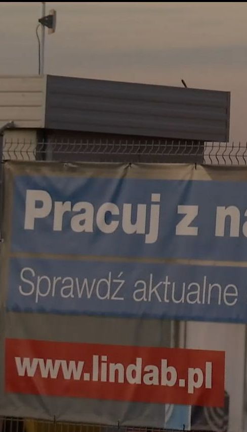 Сине-желтая униформа: владельца польской компании обвиняют в дискриминации украинцев