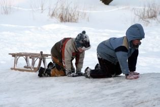 Українців попередили про ожеледицю на дорогах