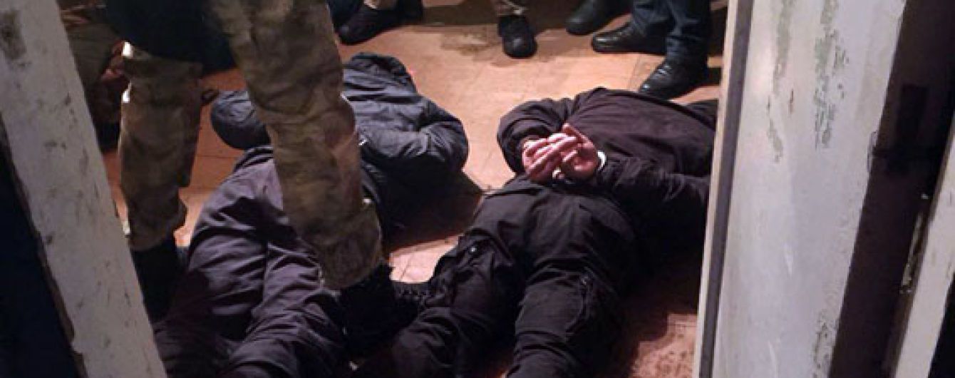 На Донеччині викрили банду, яка викрадала людей заради наживи