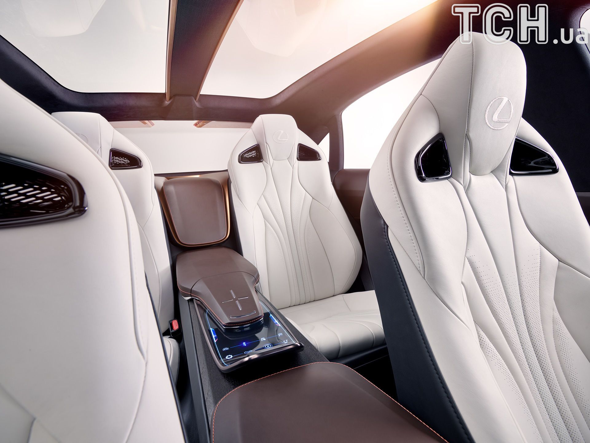 Lexus LF 1 Limitless