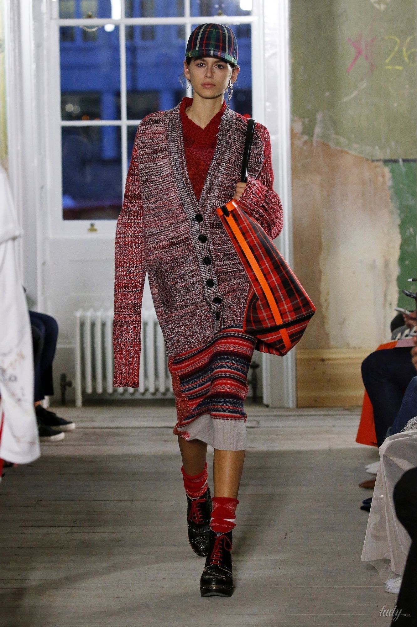 Коллекция Burberry прет-а-порте сезона весна-лето 2018_20