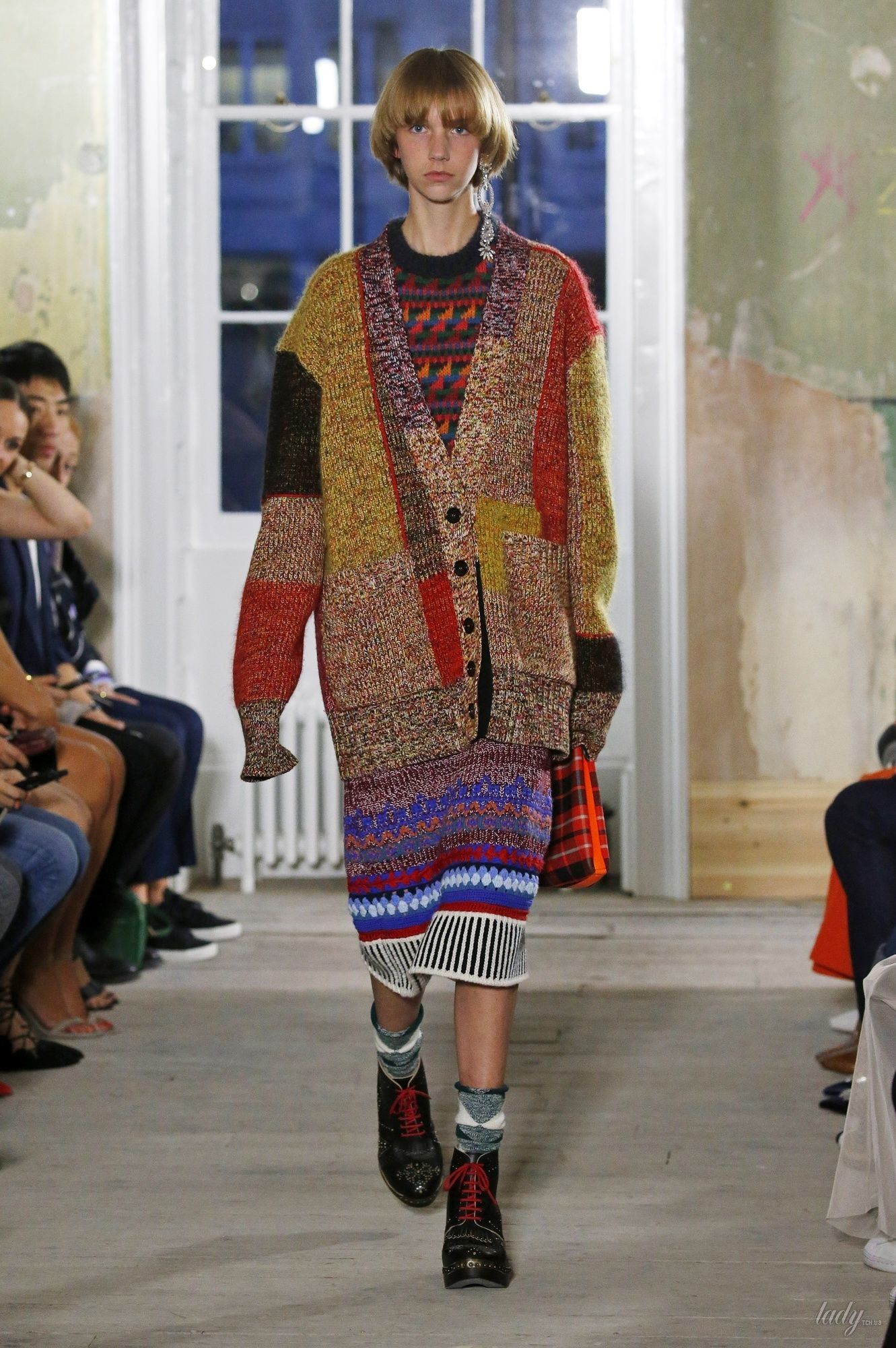 Коллекция Burberry прет-а-порте сезона весна-лето 2018_25