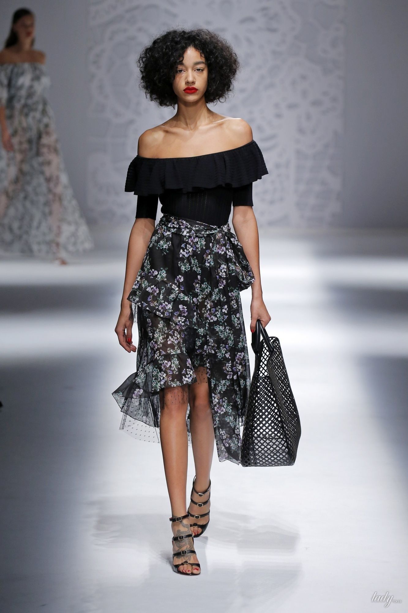 Коллекция Blumarine прет-а-порте сезона весна-лето 2018_49
