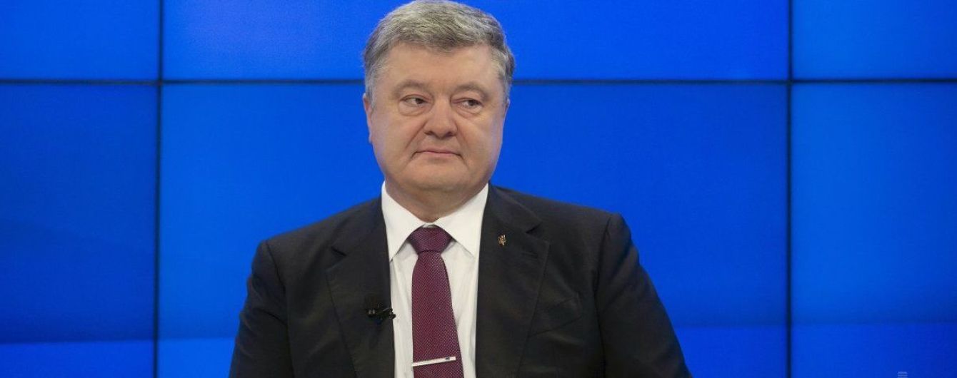 "Порошенко читає Facebook". Блогери прокоментували таємну зустріч з президентом