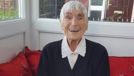 В Великобритании умерла бабушка, у которой было более 150 внуков, правнуков и праправнуков