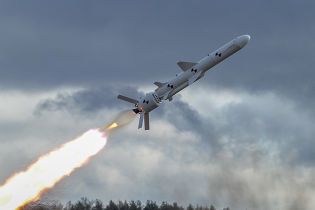 Путін заявив, що РФ розпочинає розроблення нових ракет середньої і меншої дальності