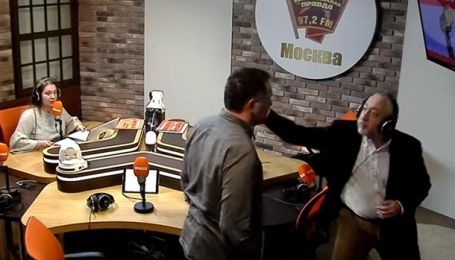 В Кремле объяснили драку между журналистами в прямом эфире