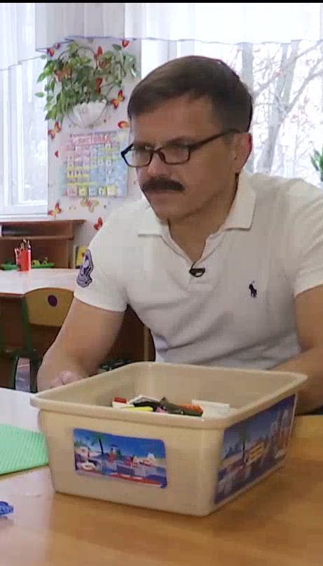 Мэр Житомира примерил на себя роль усатого няня ради эксперимента ТСН