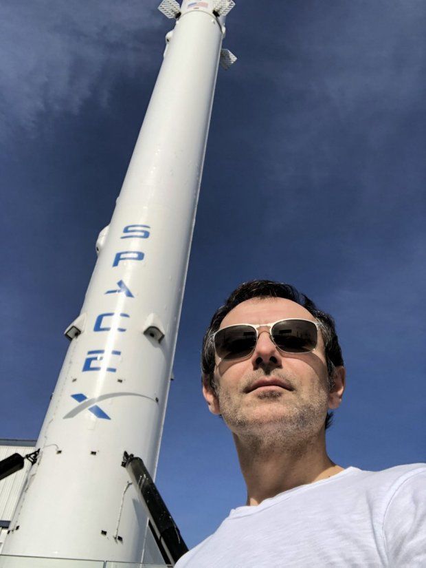 Вакарчук на Space X_1