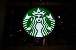 Очільник Starbucks заявив про свою відставку