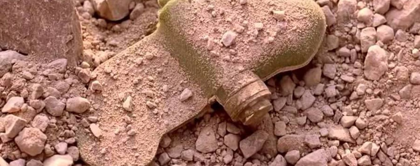 Боевики возле Водяного засыпали свои позиции запрещенными в мире "лепестками"