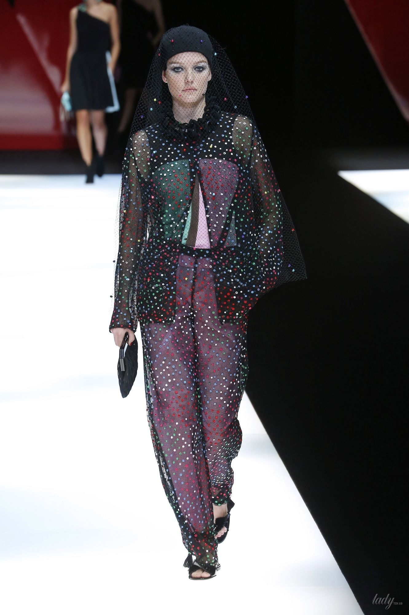 Коллекции Giorgio Armani прет-а-порте сезона весна-лето 2018_37