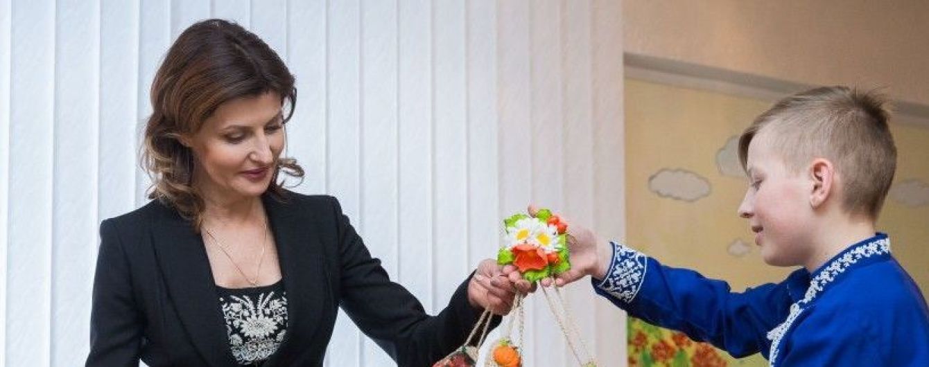 Марина Порошенко в элегантном костюме побывала на Житомирщине