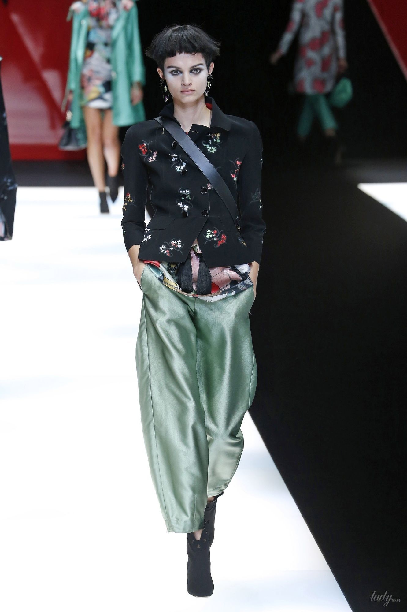 Коллекции Giorgio Armani прет-а-порте сезона весна-лето 2018_74