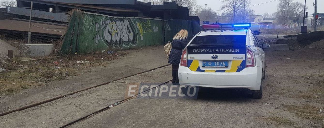З Дарницького мосту в Києві стрибнув п'яний чоловік