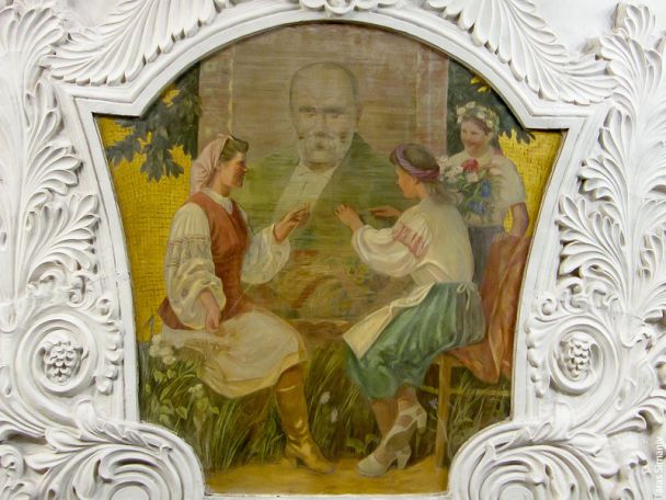 Реставрація фресок на станції метро "Київська" у Москві