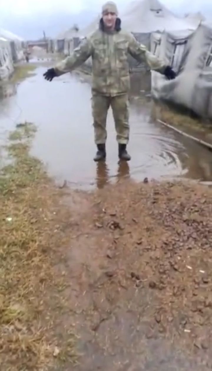 Военный полигон в Черниговской области утонул в болоте