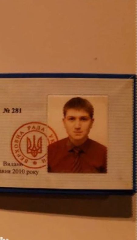 Водитель, совершивший ДТП в Киеве, предоставил полиции ненастоящее удостоверение советника депутата
