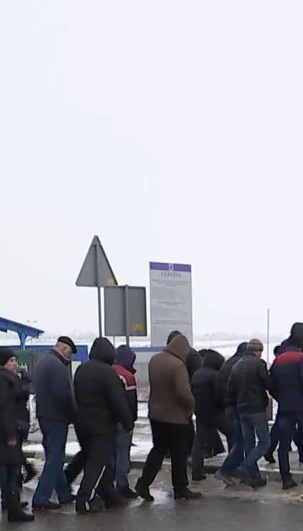 Протестующие заблокировали дорогу на границе со Львовом из-за изменений в Налоговом кодексе