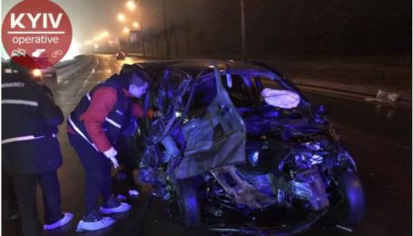Масштабное ДТП в Киеве. Mercedes разбил четыре машины, убегая от полиции