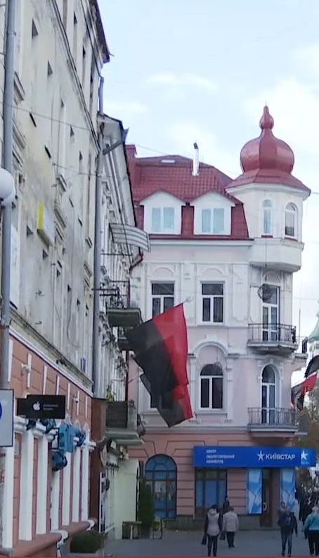 Тернопільська міська рада узаконила червоно-чорний прапор