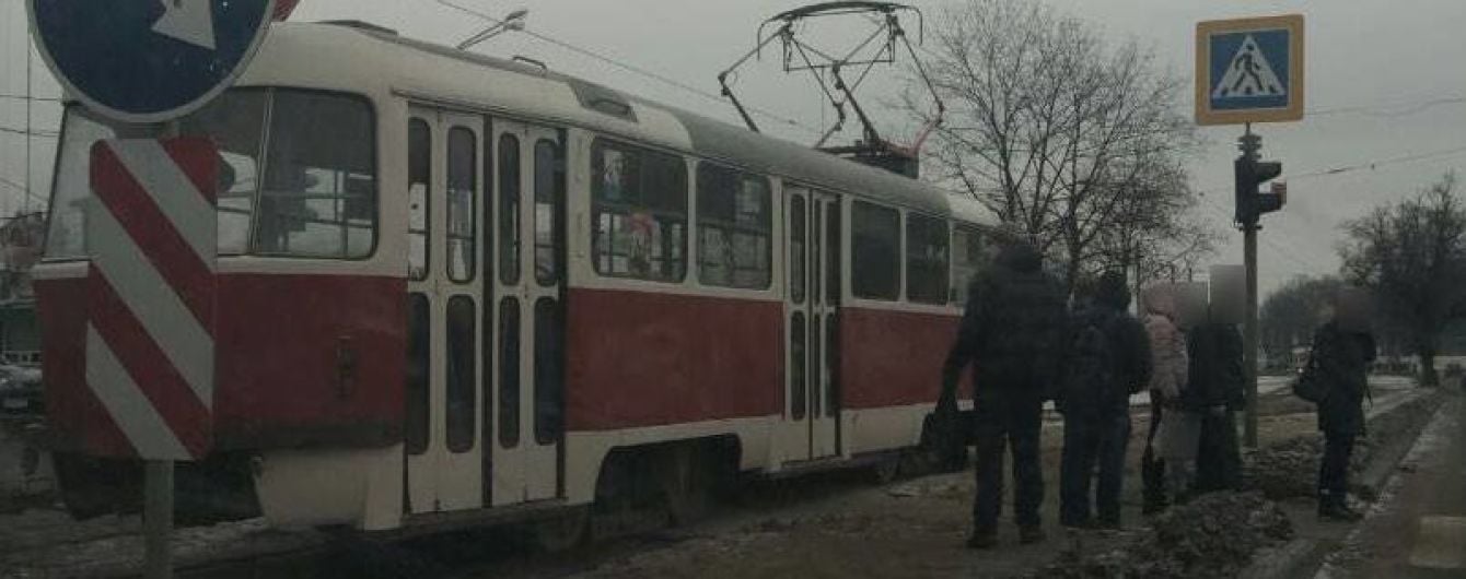 У Харкові 15-річний хлопець дивом вижив після наїзду трамвая