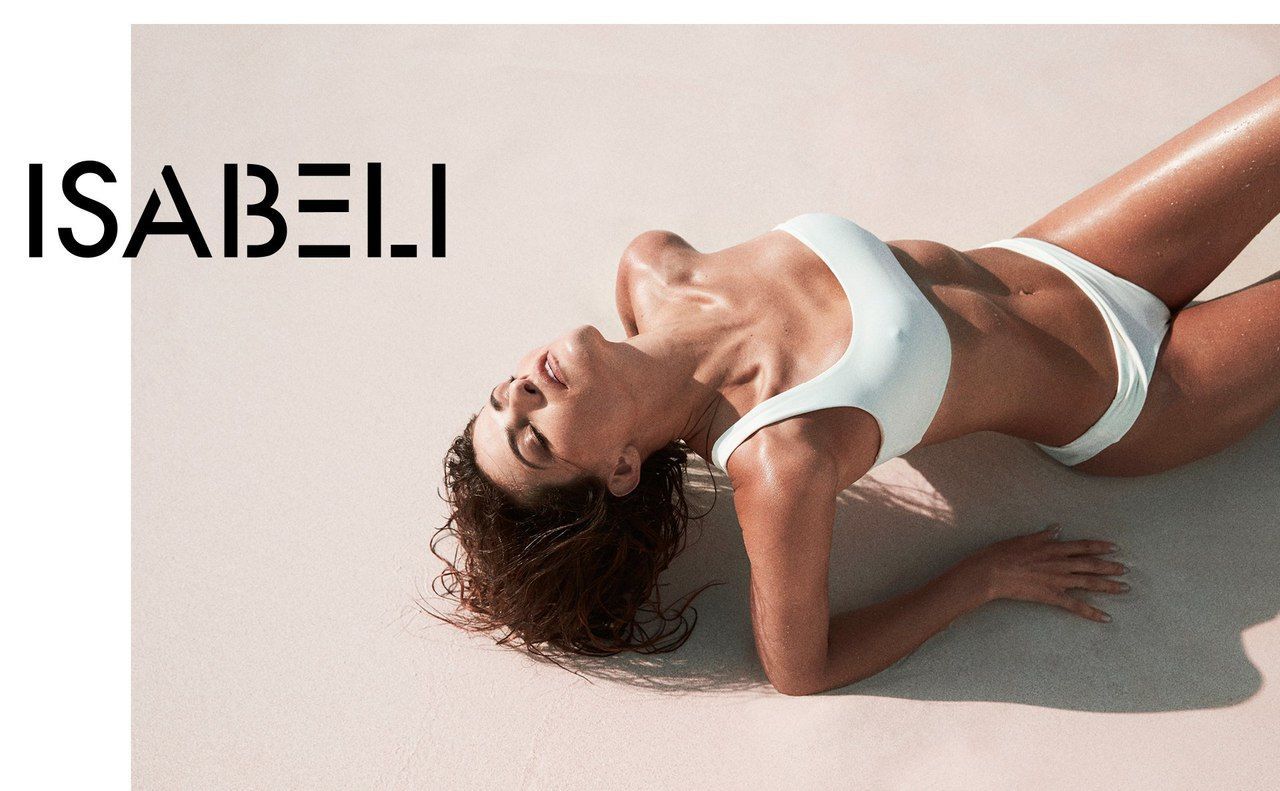 Модели в рекламе купальников Solid & Striped Swim_1