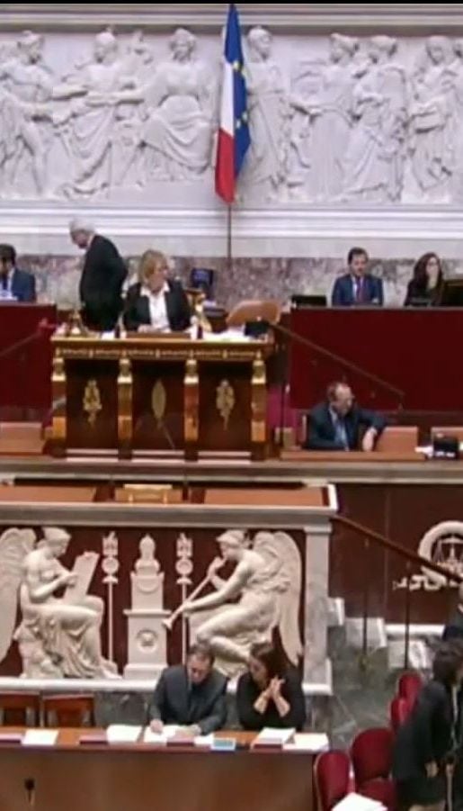 Во Франции депутатов будут наказывать за пропущенные заседания