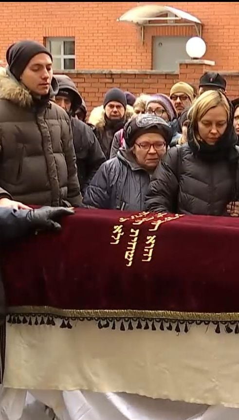 В Днепре попрощались с погибшим военным волонтером Краснопольским