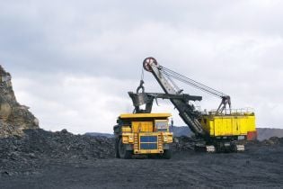 Украина вводит спецпошлины для российских электроэнергии и угля