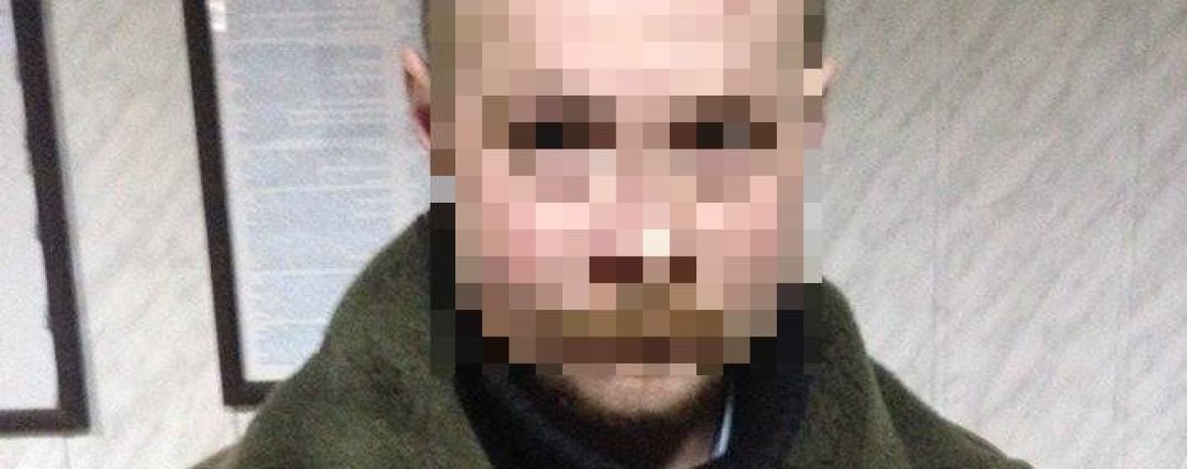 На Житомирщині затримано педофіла, який два роки ґвалтував сина та ще одну дитину