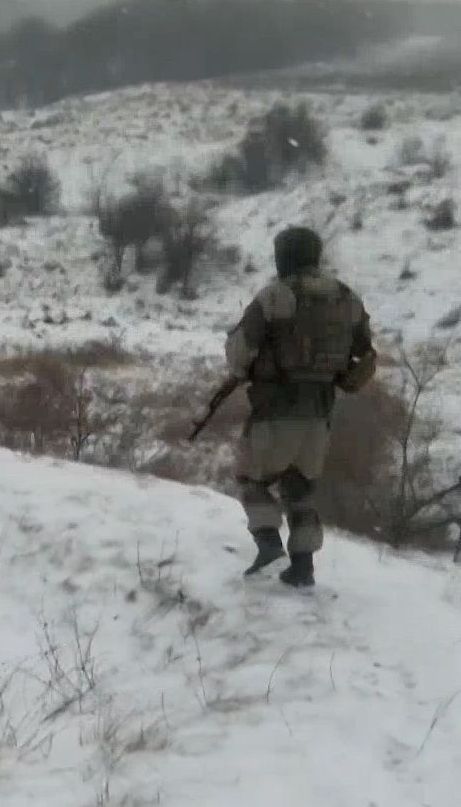 На фронте боевики палят из минометов запрещенного калибра