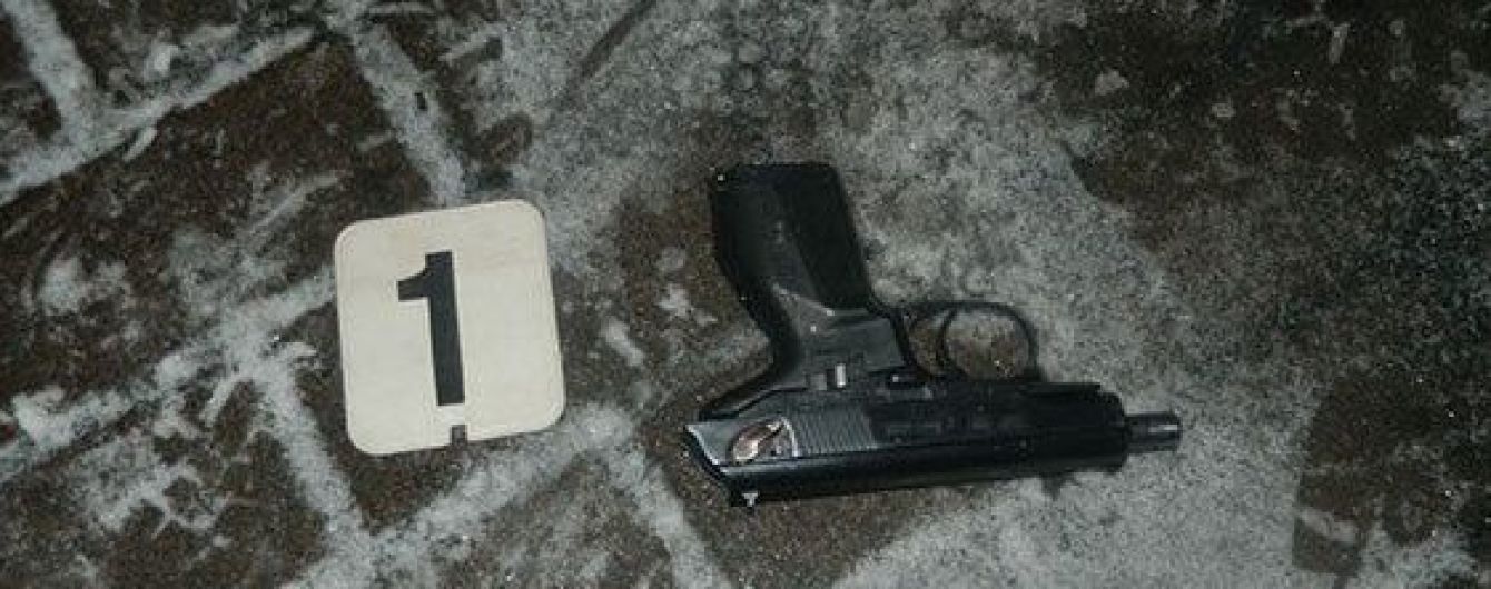 У Києві конфлікт між молодиками призвів до стрілянини на вулиці