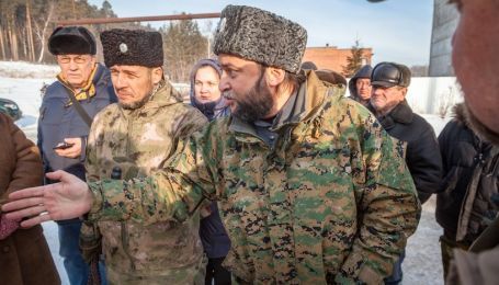 Под Екатеринбургом казаки-сепаратисты с Донбасса защищают состав птичьего помета