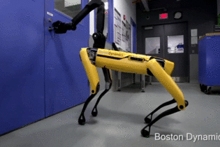 Мережею шириться відео, де робот Boston Dynamics відчиняє двері своєму "товаришу"
