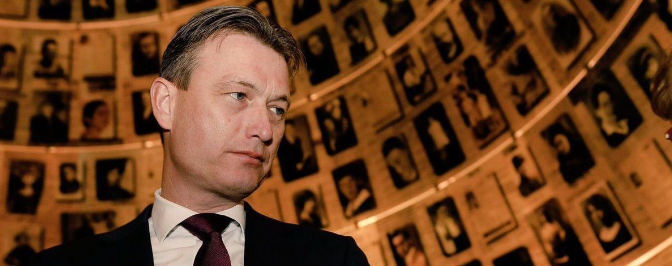 Голландский министр ушел в отставку из-за лжи о встрече с Путиным и "великой России"