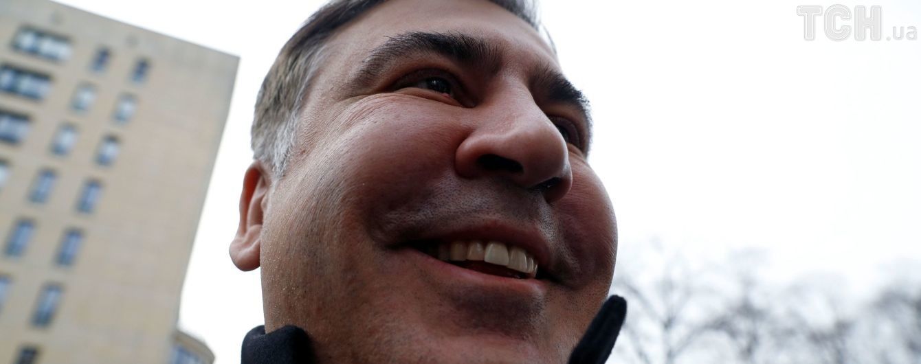Саакашвили утверждает, что Луценко отменили американскую визу и сняли с самолета в Амстердаме