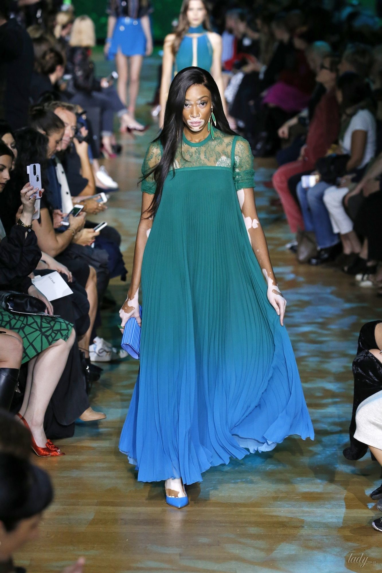 Коллекция Elie Saab прет-а-порте сезона весна-лето 2018_23