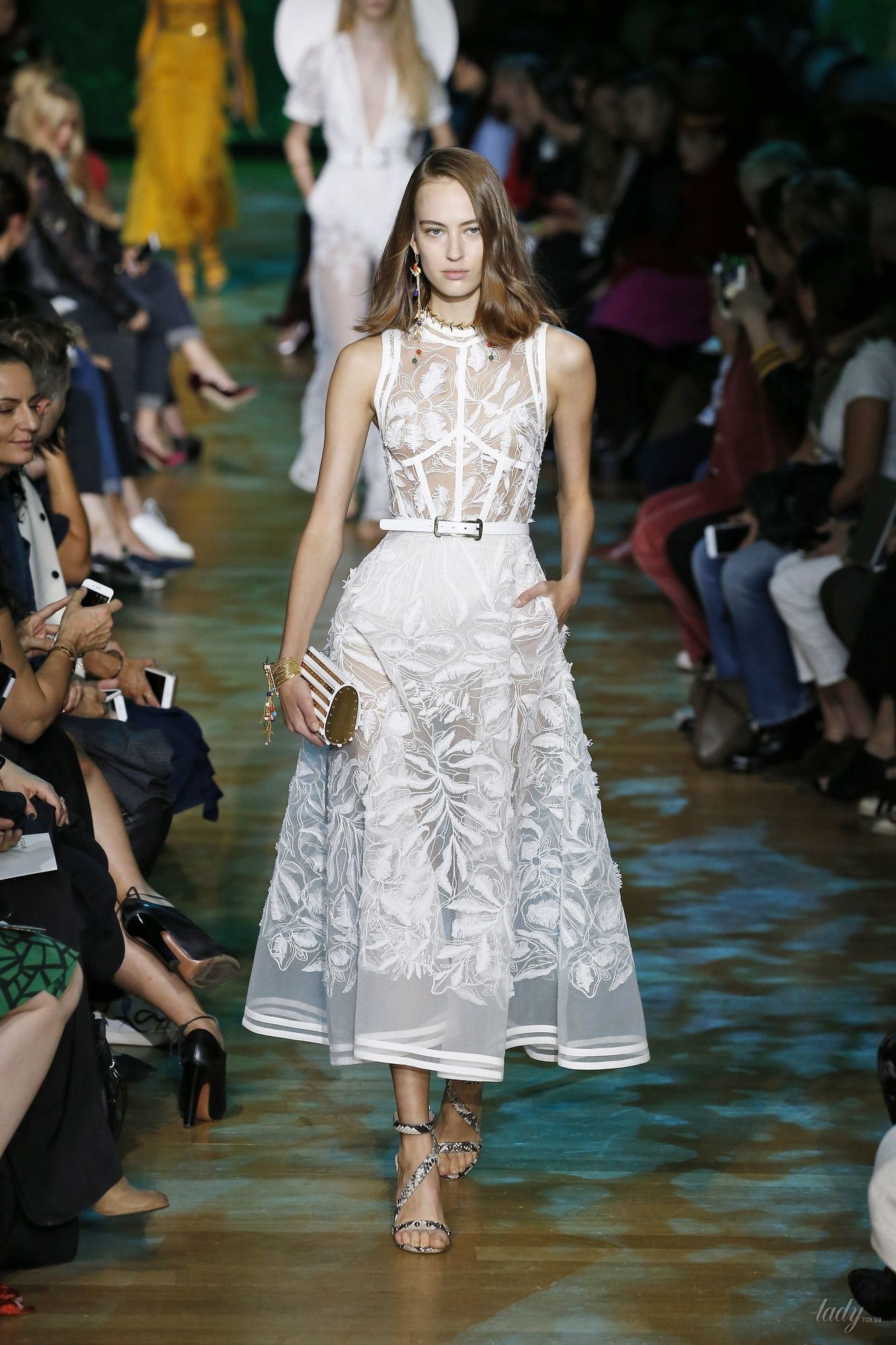 Коллекция Elie Saab прет-а-порте сезона весна-лето 2018_40