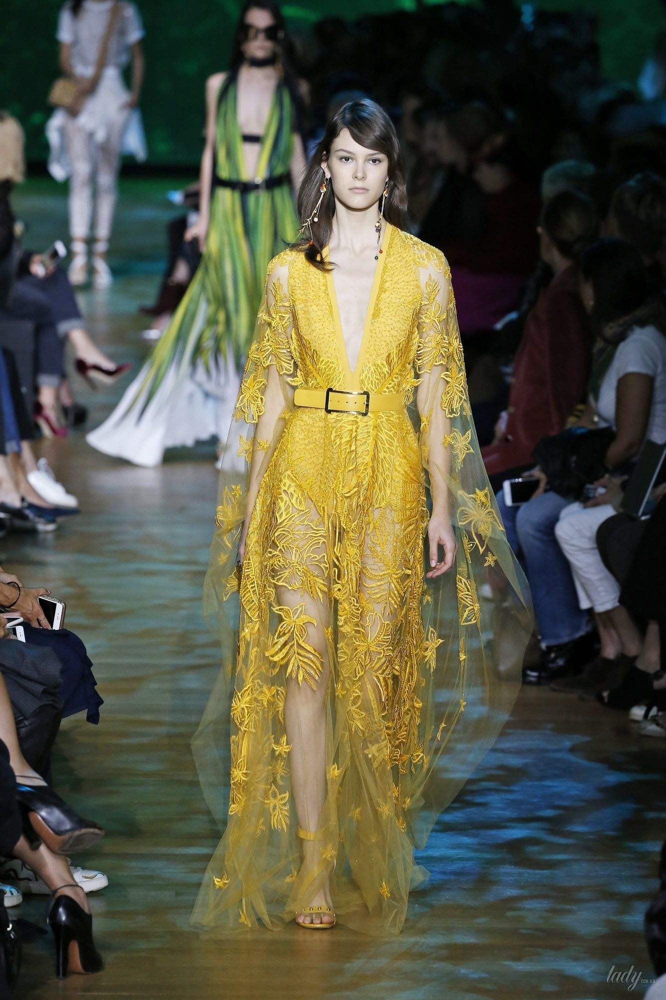 Коллекция Elie Saab прет-а-порте сезона весна-лето 2018_36