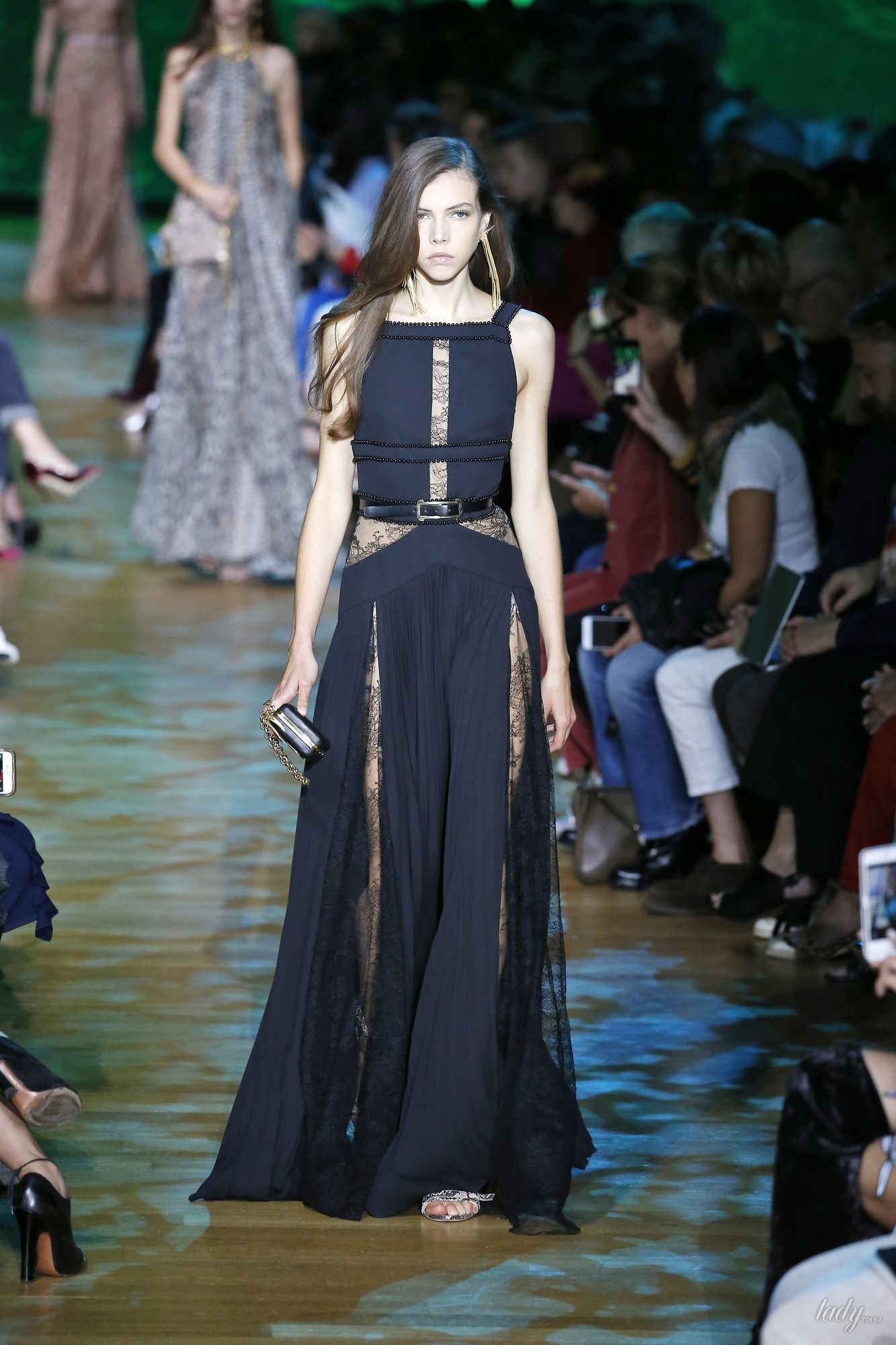 Коллекция Elie Saab прет-а-порте сезона весна-лето 2018_47