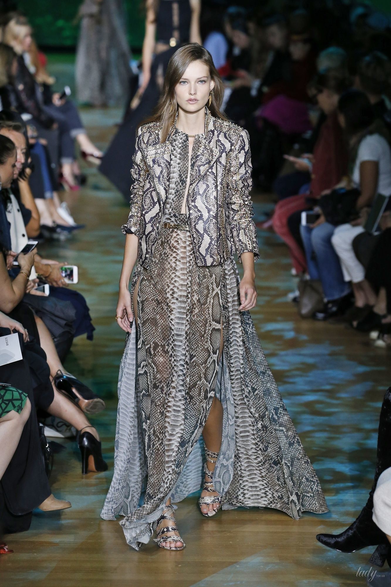 Коллекция Elie Saab прет-а-порте сезона весна-лето 2018_46