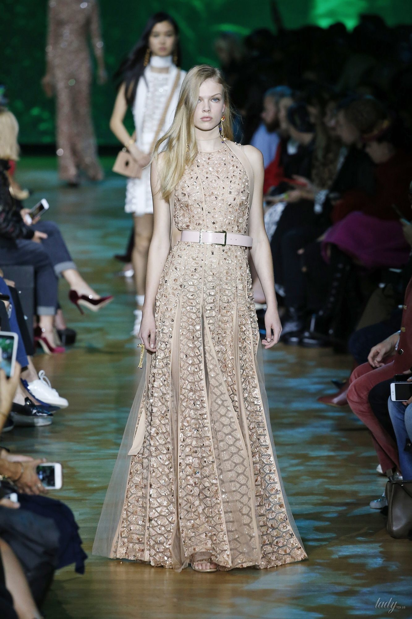 Коллекция Elie Saab прет-а-порте сезона весна-лето 2018_49