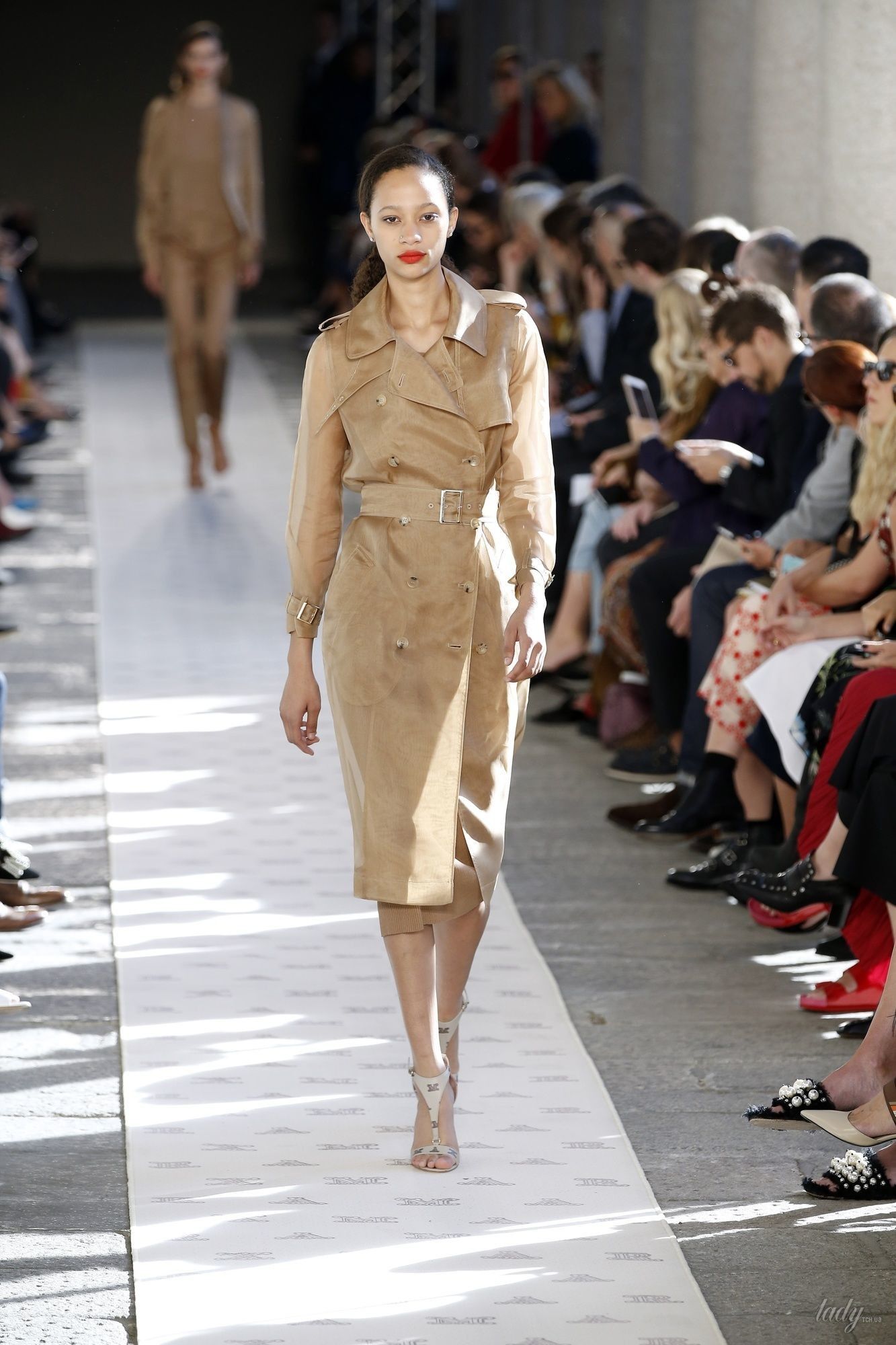 Коллекция Max Mara прет-а-порте сезона весна-лето 2018_2