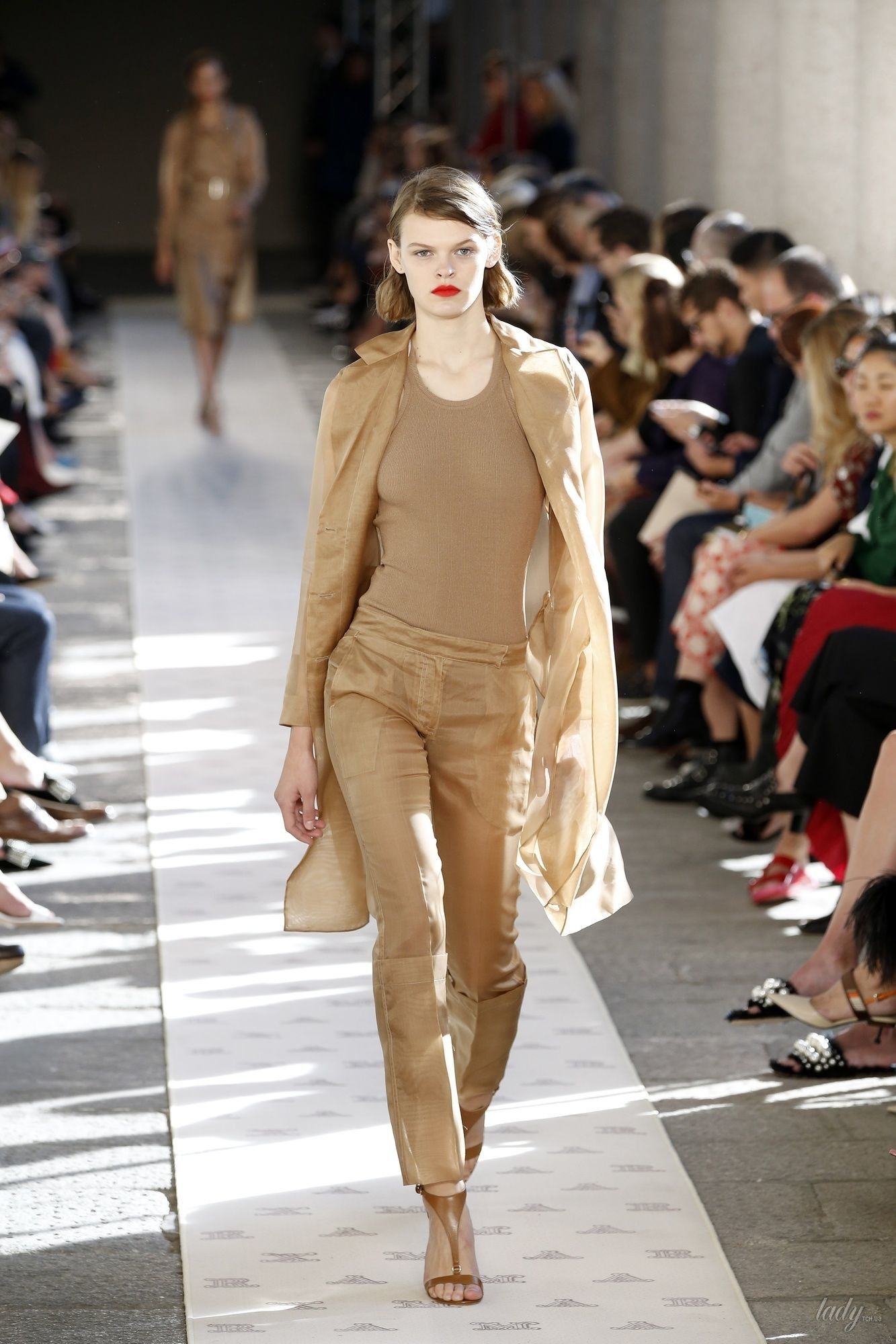 Коллекция Max Mara прет-а-порте сезона весна-лето 2018_1