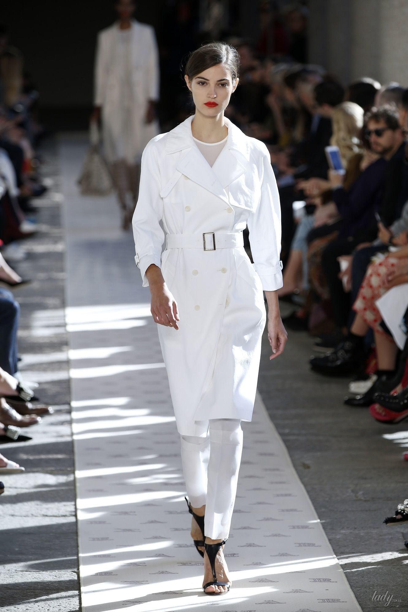 Коллекция Max Mara прет-а-порте сезона весна-лето 2018_15