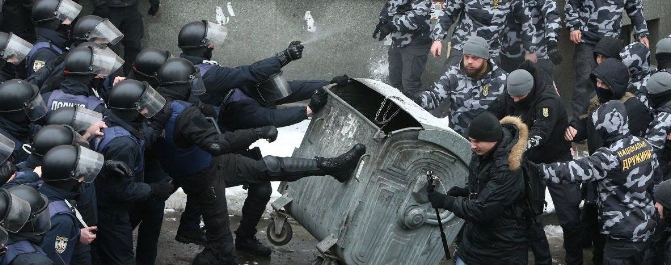Огнестрельные ранения и задержания стрелка. Полиция Киева сообщила подробности инцидента под судом